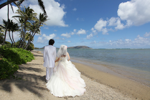 ハワイ結婚式の費用は 家族 2人だけでした場合の平均相場などを紹介
