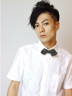 成人式の袴に合うメンズの髪型でツーブロック黒髪スタイル3