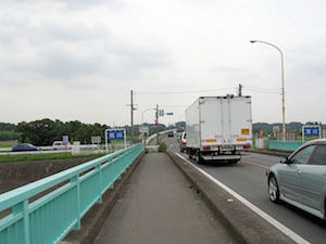 b0136045_333875