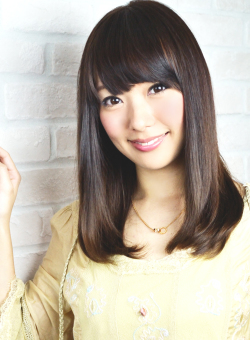 うるツヤストレートミディアムヘアー１