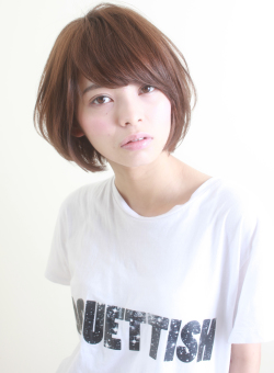 大人レディースの可愛いナチュラルボブ３