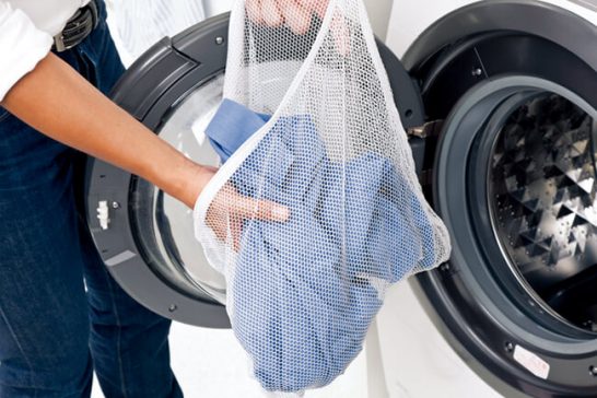 リネンシャツの縮みを防ぐ洗濯方法：脱水