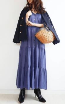 ティアードワンピース×ジャケット×ショートブーツ