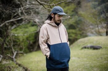 アノラックパーカーとは？メンズのおしゃれな着こなし方や人気のア…