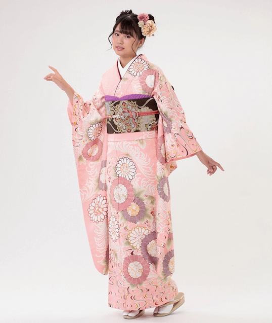 成人式のピンク色の振袖の画像:薄いピンク色